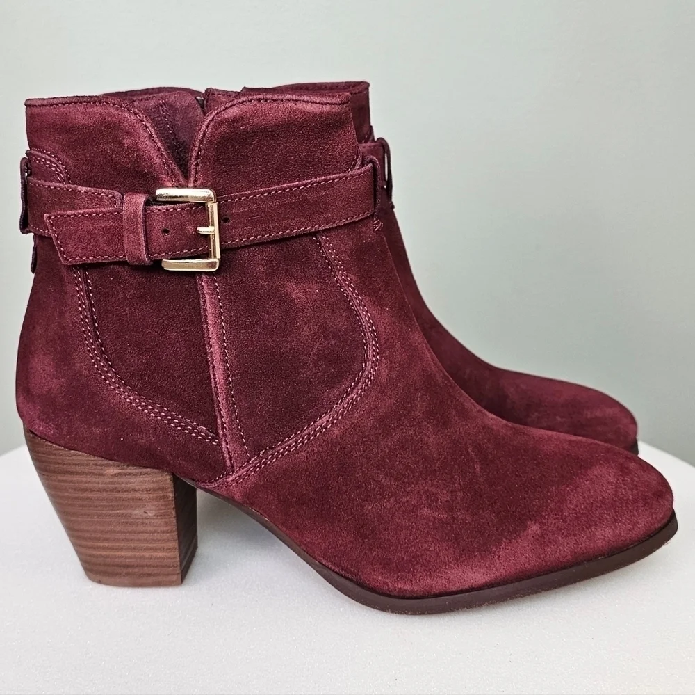 New Diba Sleek Bootie Burgundy Suede Gold Buckle Ankle Women Size 9